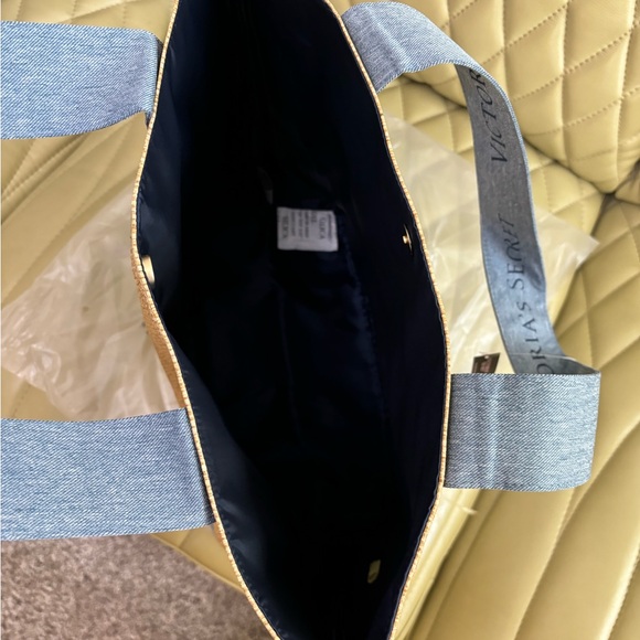 Victoria’s Secret NWT - Summer Tote - too far to return! - Picture 4 of 6